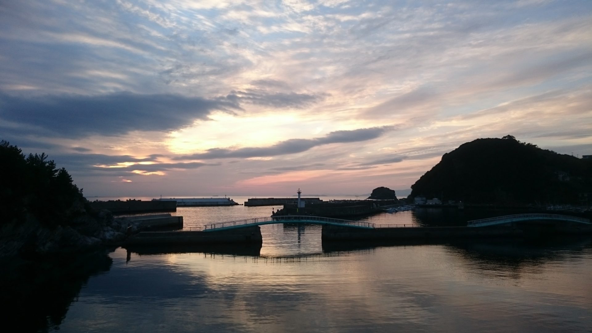 <p>海岸からみた雑賀崎の景色</p>
