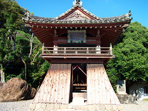 <p>鐘つき</p>
