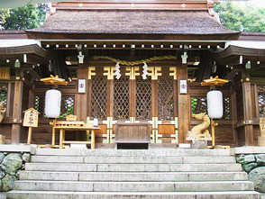 <p>拝殿</p>
