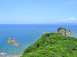 <p>屋上は180度のパノラマで神島も望める絶景の眺望です</p>
