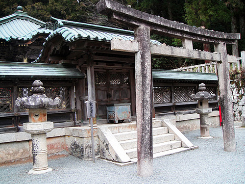 徳川家霊台